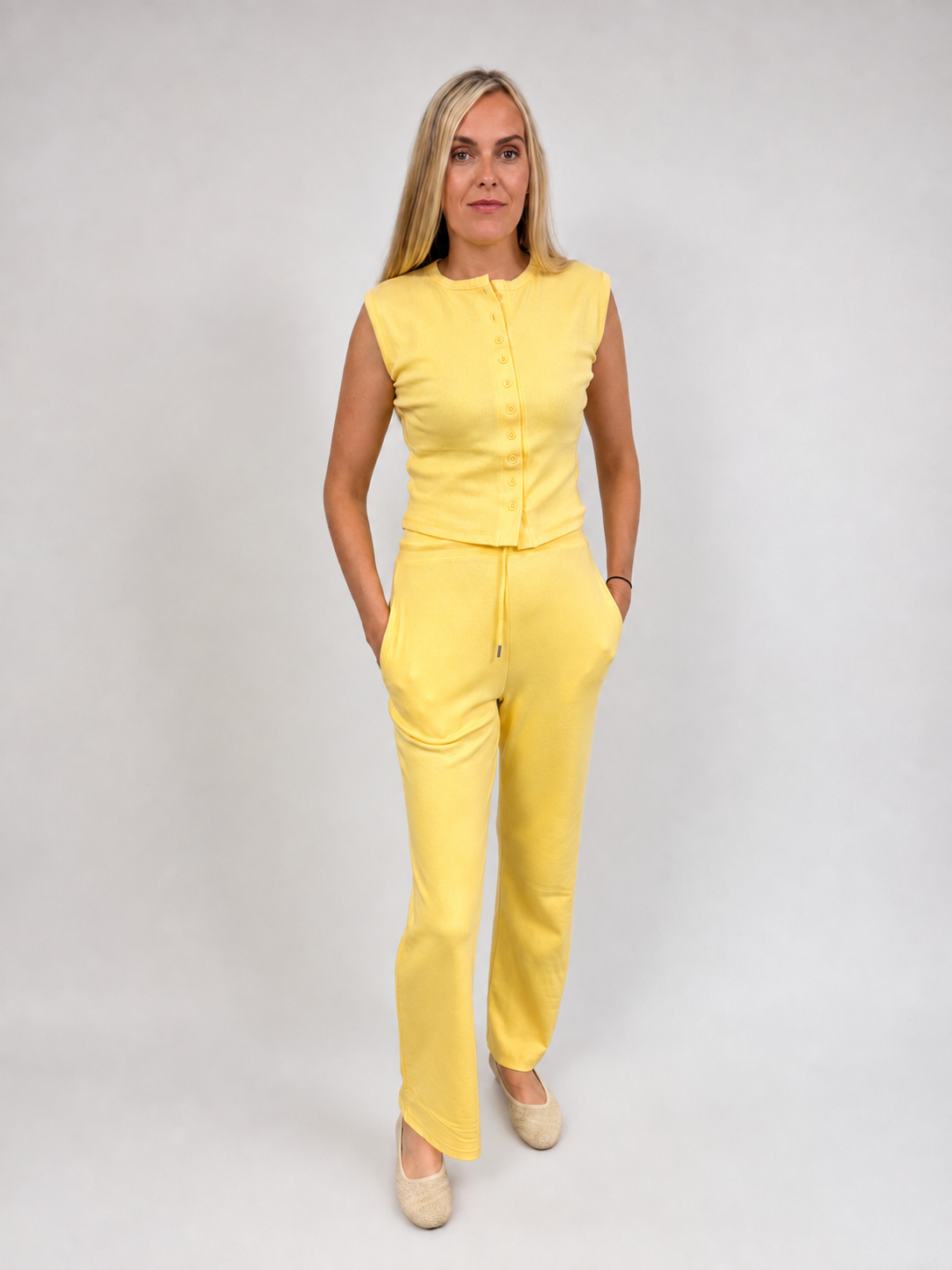 The Riviera Button Lounge Set - lemon