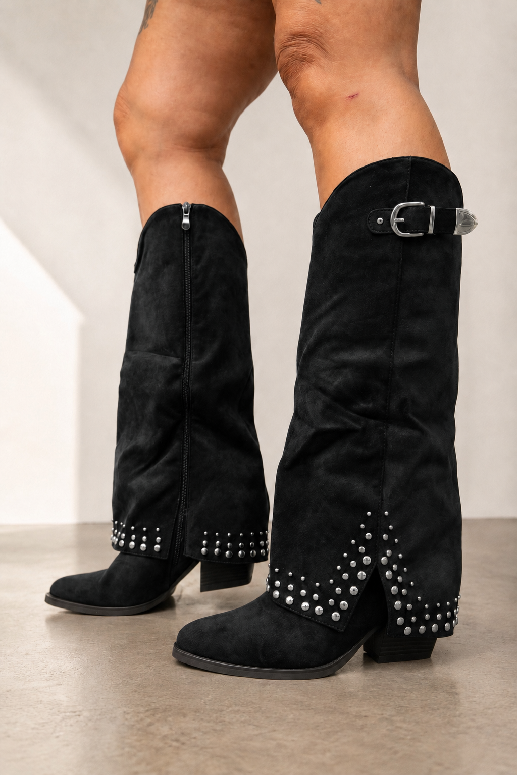 The Rodeo Stud Knee-High Boots – Black